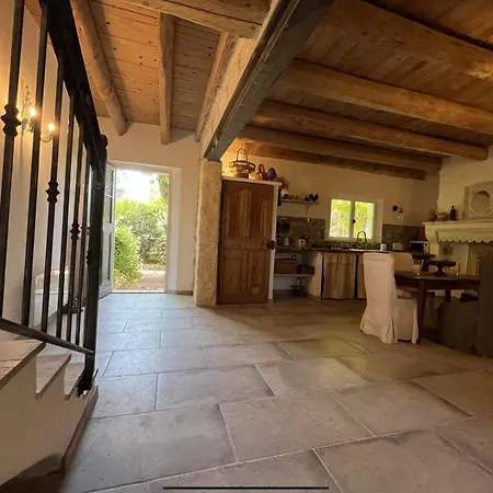 Holiday home Une Maison Dans Un Mas *